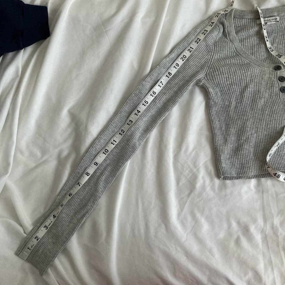 american eagle cropped top - Picture 7 of 7